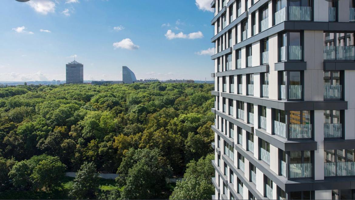 Garden Tower - 8 Min Do Centra, Garaz Lejlighed